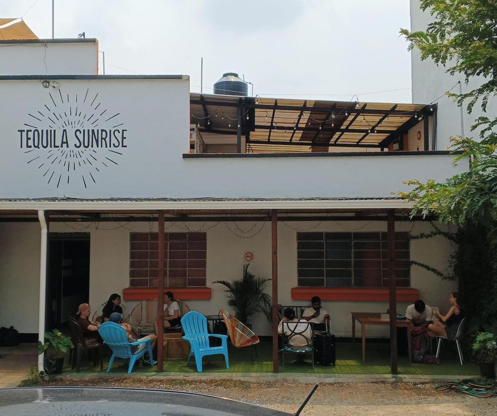 Tequila Sunrise Hostel Guatemala City Exterior photo